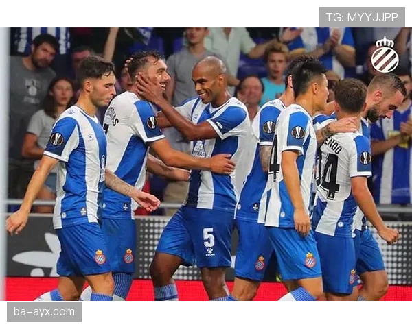 罗贝托中后场调度亮眼，助球队战术实现突破性提升