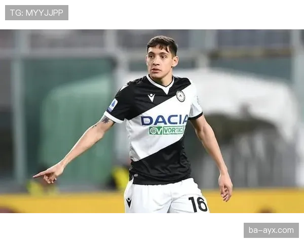 莫利纳右路飞翼建功，助球队逆转取胜引热议