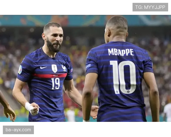 格里兹曼与本泽马:法国进攻核心角色与数据对比分析 格里兹曼与本泽马:法国进攻核心角色与数据对比分析